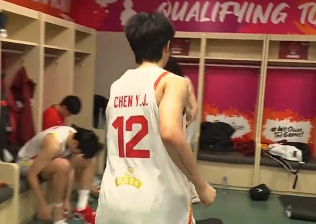 中国女篮力克巴西锁定世界杯席位 罗欣棫杨舒予