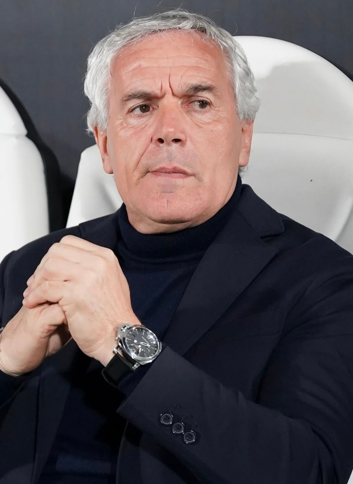 意乙斯佩齐亚官方宣布解雇多纳多尼主帅