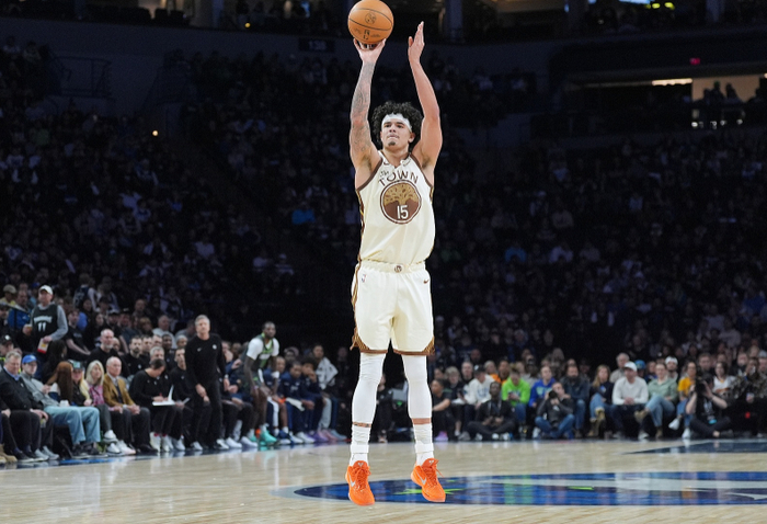 勇士队年轻新星桑托斯崛起成核心，单场31分获科