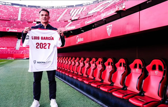 维尼修斯续约皇马引热议，曼联接近梅努留队