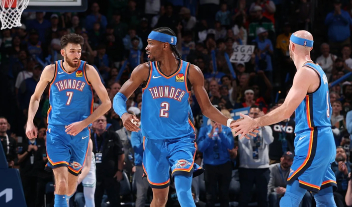 雷霆力压马刺重返榜首 湖人火箭排名波动