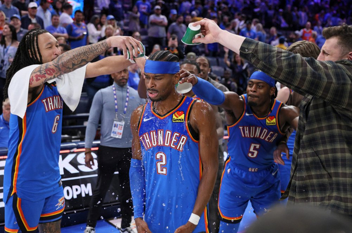 雷霆力压马刺重返榜首 湖人火箭排名波动