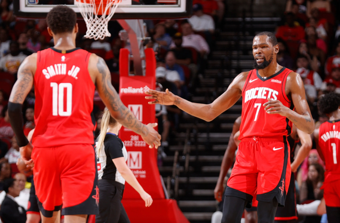 雷霆力压马刺重返榜首 湖人火箭排名波动