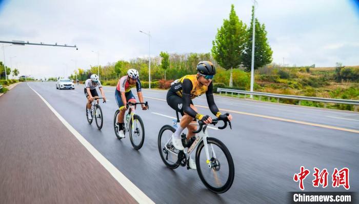 首届环山西三个一号旅游公路自行车赛太行赛段